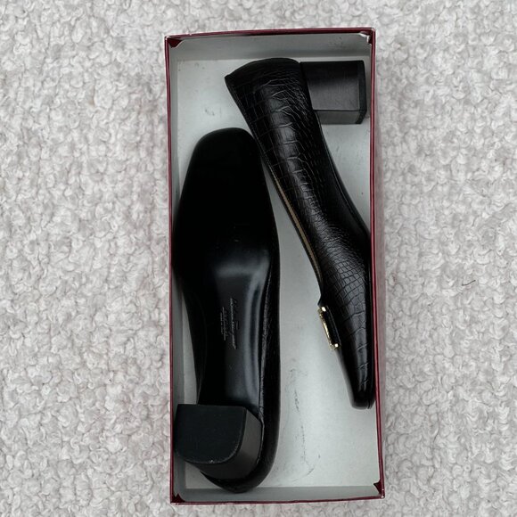 Salvatore Ferragamo “Rosalba” Black Croc Embossed Heels | Gold Vara Bow | Size 6 - Picture 2 of 6